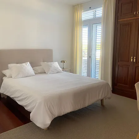 Dois Mares * بْوُرتو كاليرو